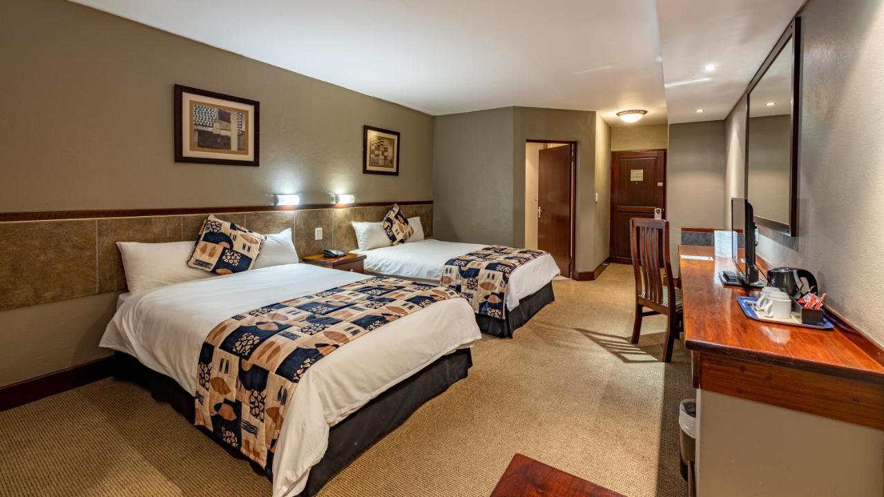 African Sky Hotels - Pine Lake Inn White River Exterior foto