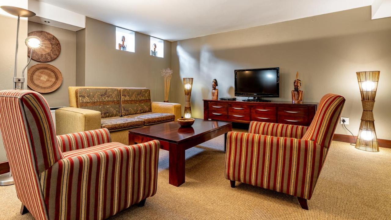 African Sky Hotels - Pine Lake Inn White River Exterior foto