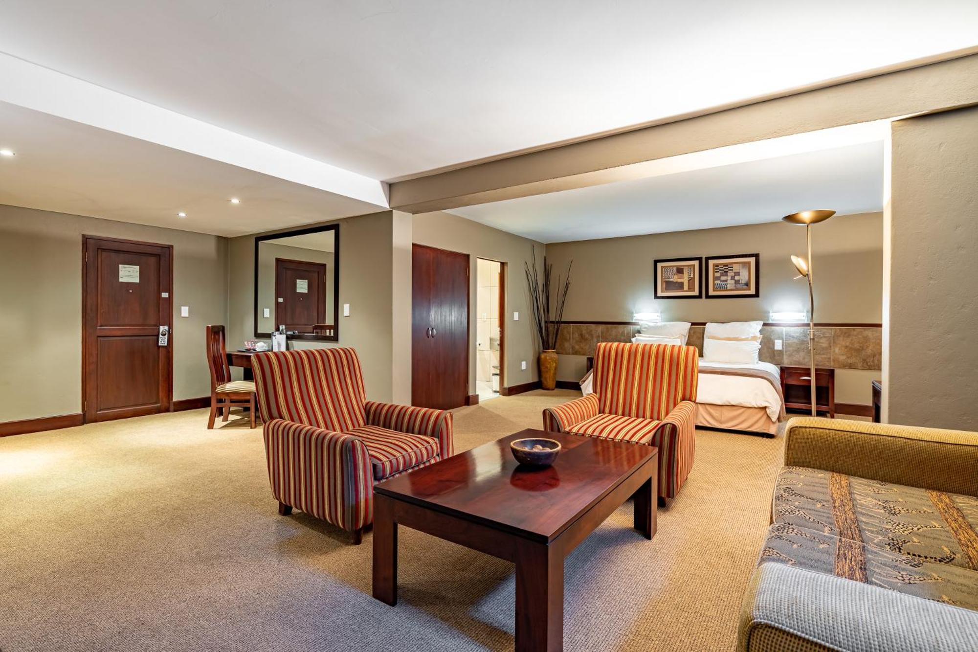 African Sky Hotels - Pine Lake Inn White River Exterior foto
