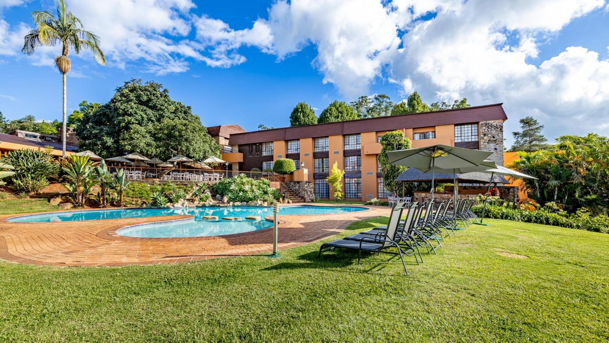 African Sky Hotels - Pine Lake Inn White River Exterior foto