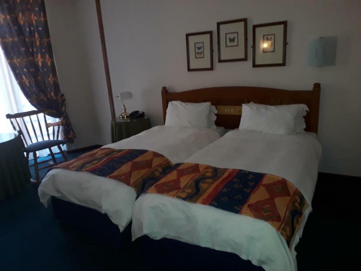 African Sky Hotels - Pine Lake Inn White River Exterior foto